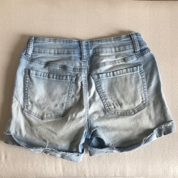 Mid-Rise Jean Shorts - Picture 5 of 6